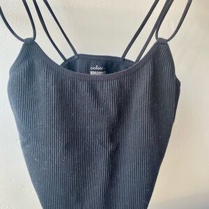 Fitted crop top black tank